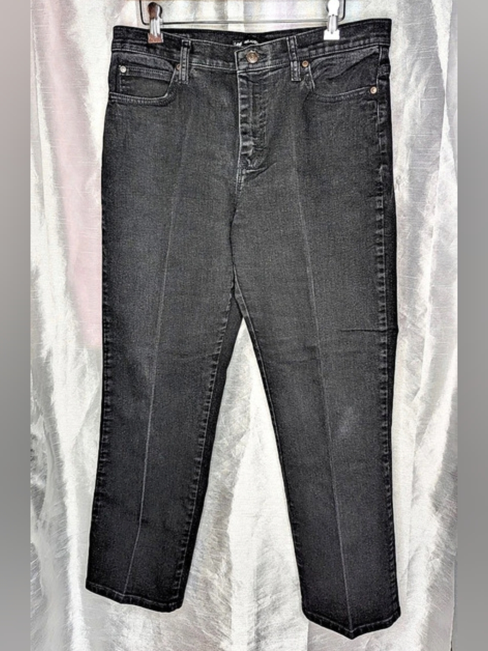 Lee Relaxed Fit Black Wash Denim Straight Jeans Mid Rise Size 12 Short Woman